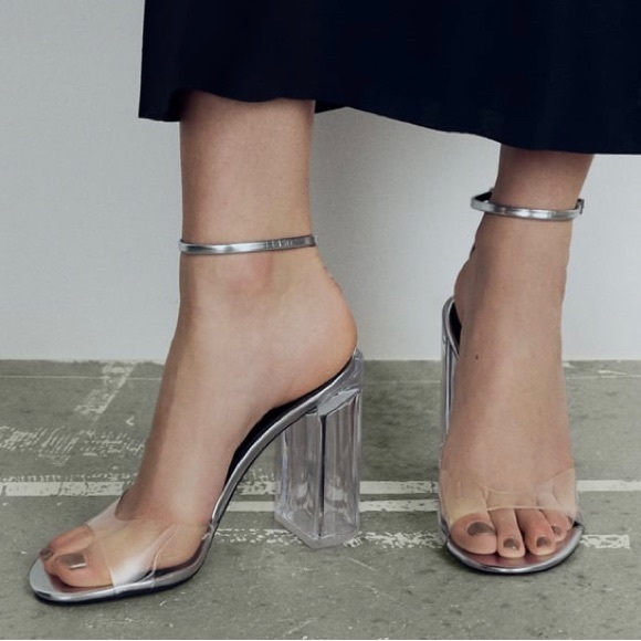 ZARA Woman Block Heel Vinyl Sandals US8 EU39 - Picture 6 of 9